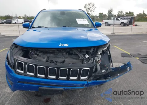 2019 Jeep Compass Latitude 4X4 from USA, damaged, VIN 3C4NJDBB5KT593451